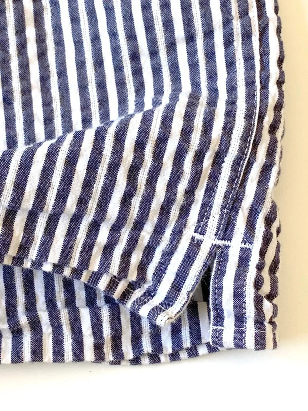 Banana Republic Mens M Short Sleeve Organic Cotton Seersucker Relaxed Fit Shirt